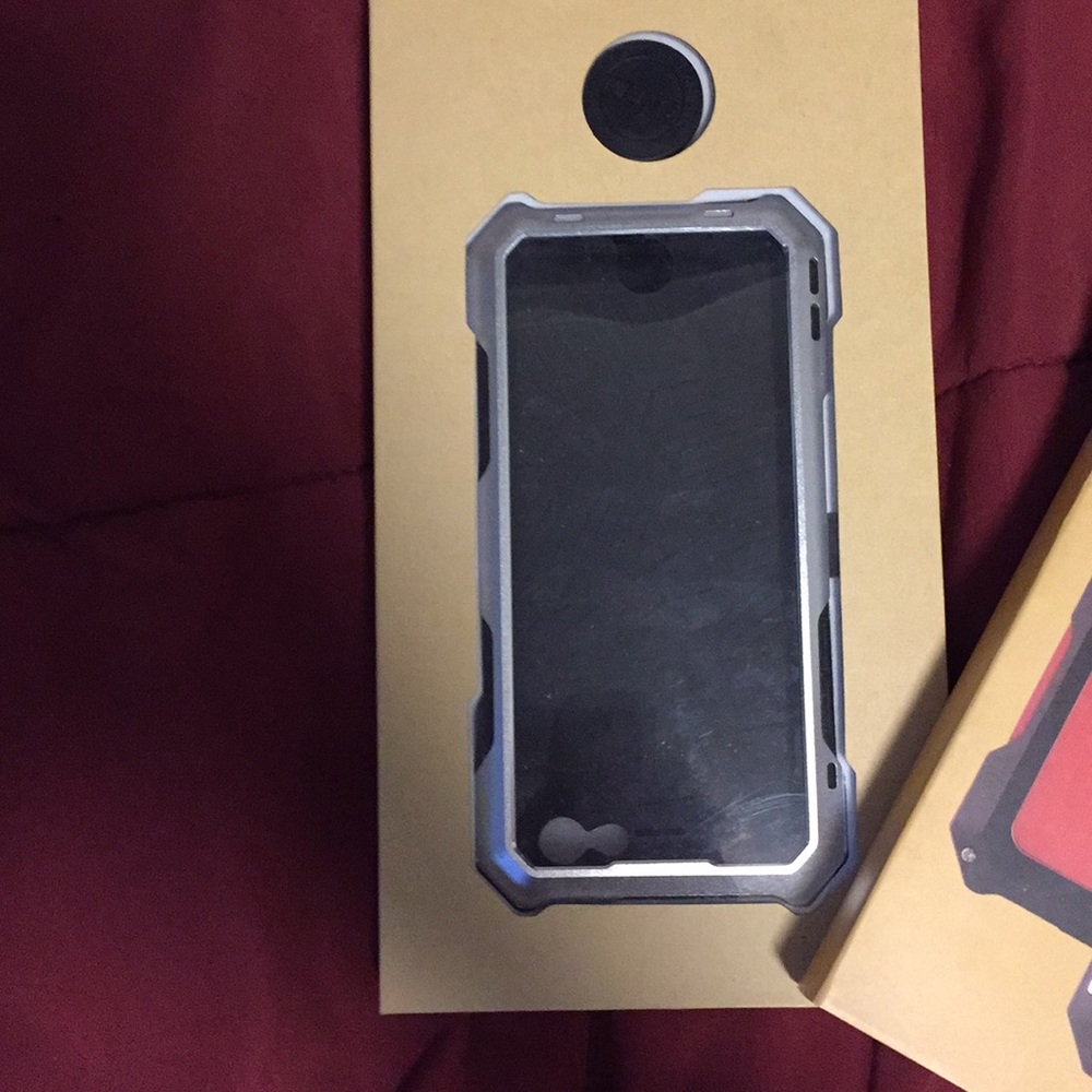 iPhone case - Picture 3 of 4